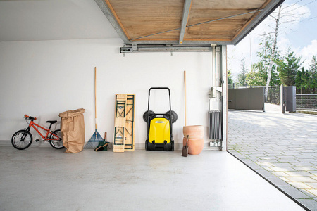 Подметальная машина Karcher S 4 Twin